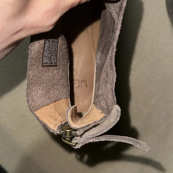 SALE!!!! 🔥🔥🔥 Ugg Bandara Suede Ankle Boot Women Shoe Size 9.5 - Picture 13 of 16